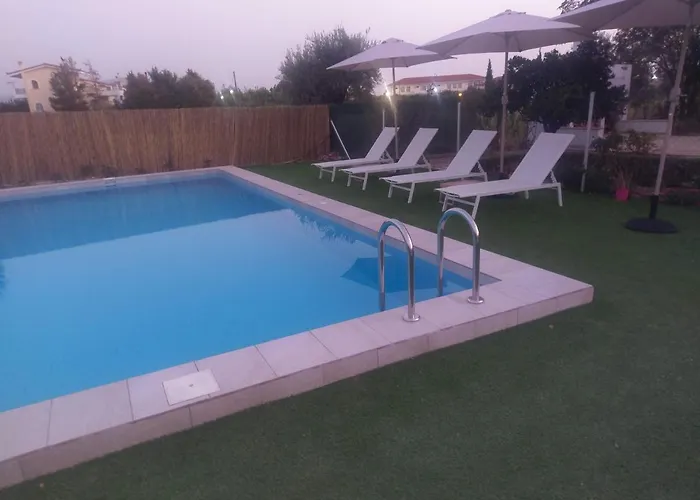 Nyaraló Next To Orange Tree Orchard Vraháti