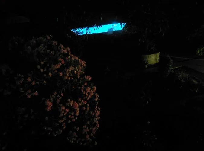 Next To Orange Tree Orchard Nyaraló *