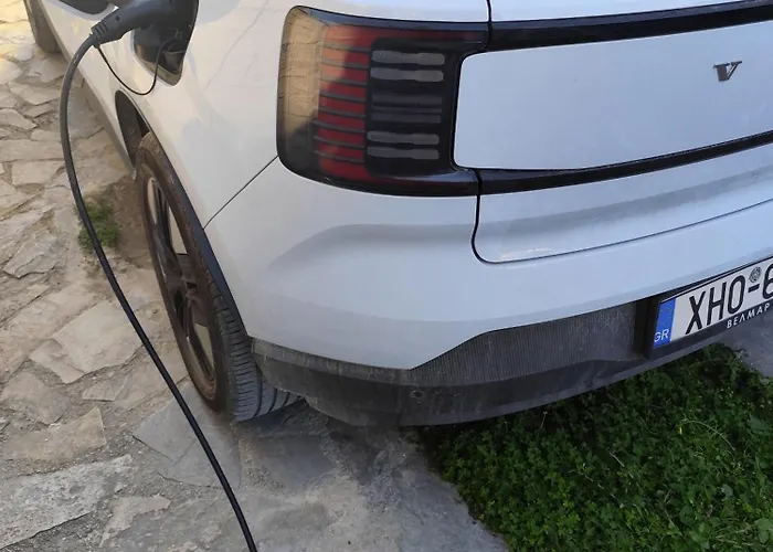 Next To Orange Tree Orchard * Vraháti